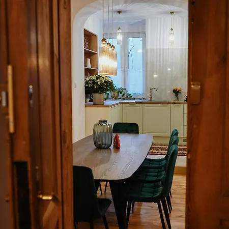 Staszica Apartment *