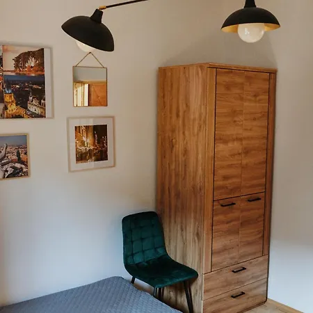 Staszica Apartment *